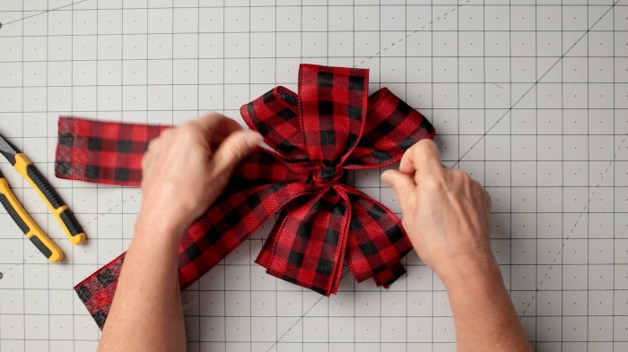 How to make a large bow for decoration