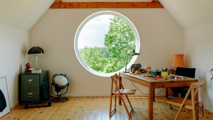 How to decorate a rounded window